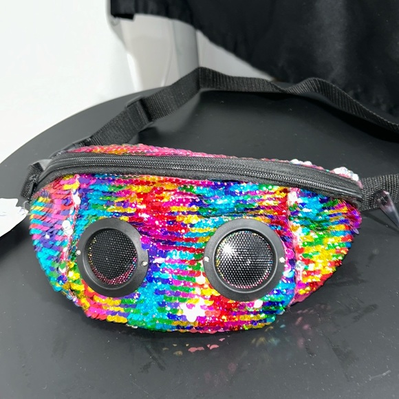 Claire's Other - Claire’s speaker waist bag